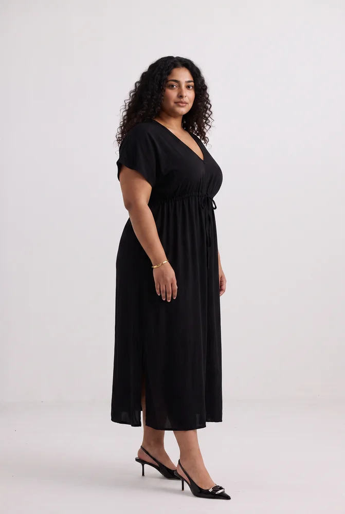 Oversized Gathered V-neck Maxi Dress in Black 5