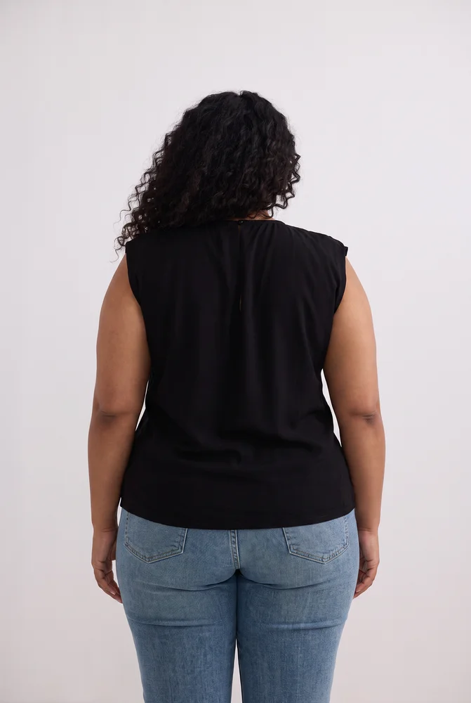 The Knot-so-Basic Top in Black 3