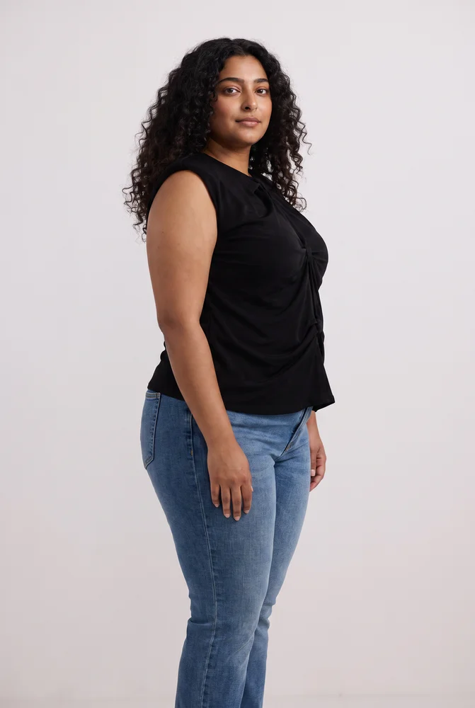 The Knot-so-Basic Top in Black 2