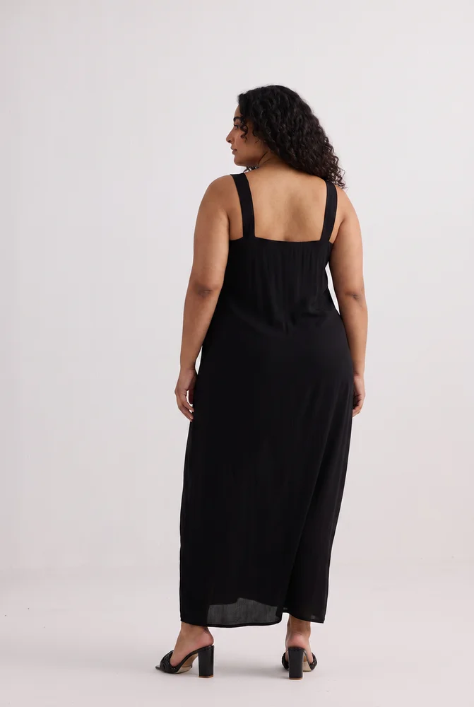 Twilight Twist Strappy Maxi Dress in Black 2