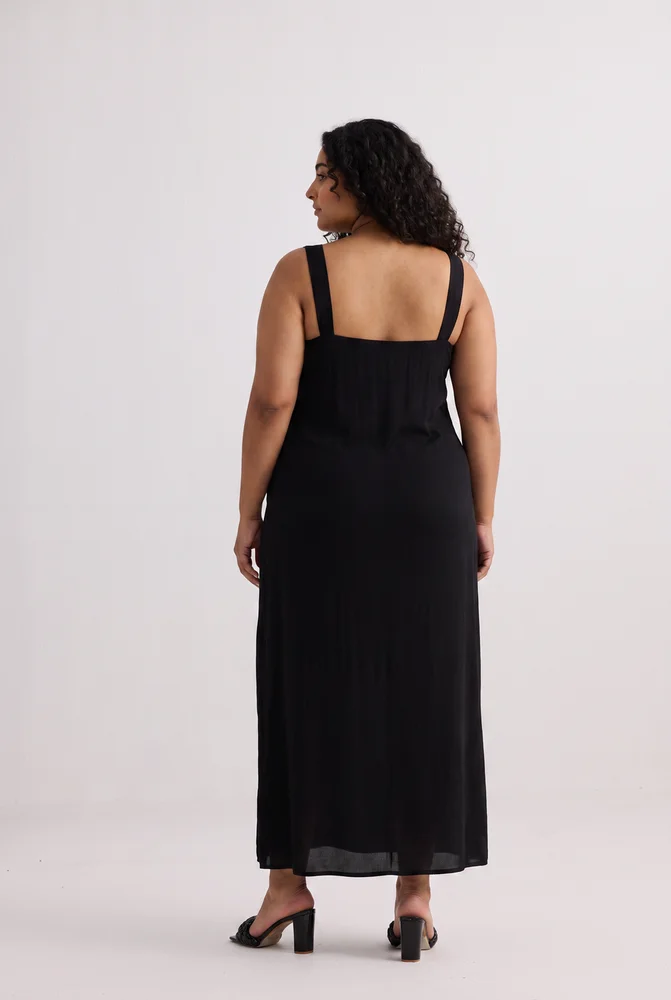 Twilight Twist Strappy Maxi Dress in Black 3