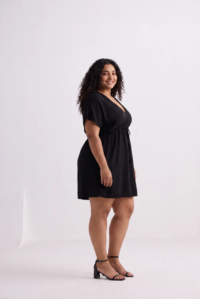 Oversized Gathered Short Dress in Black 2
