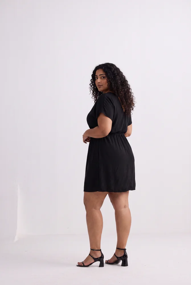 Oversized Gathered Short Dress in Black 4