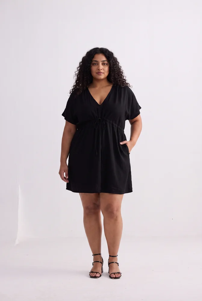 Oversized Gathered Short Dress in Black 5