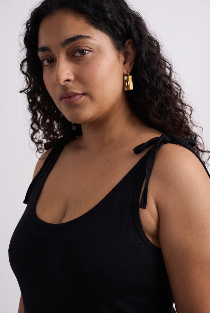 Tie-Detail Maxi Dress in Black 4