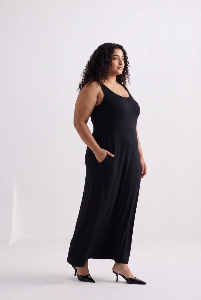 Tie-Detail Maxi Dress in Black 3