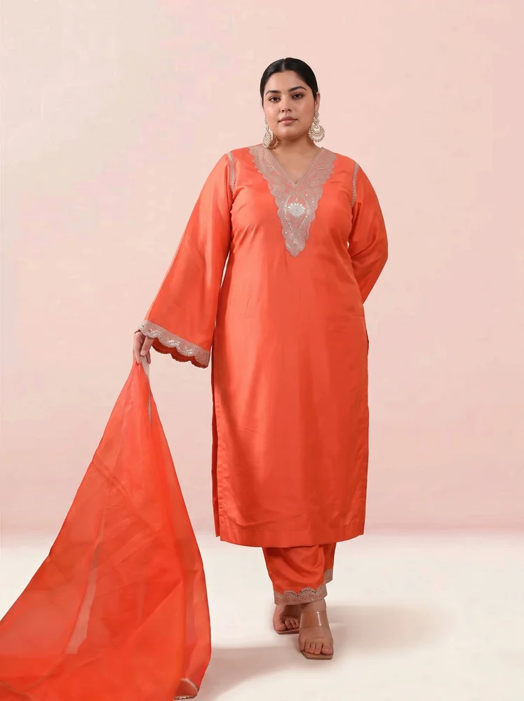 Vihana silk kurta set 3