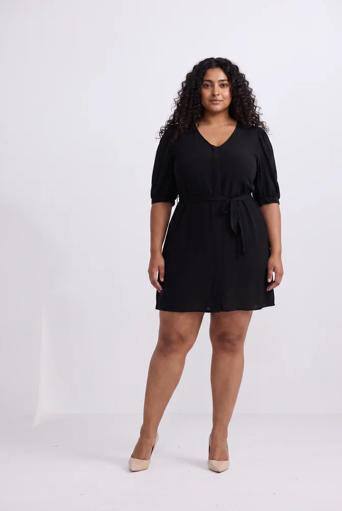 Short Dress with a Waist-tie in Black 2