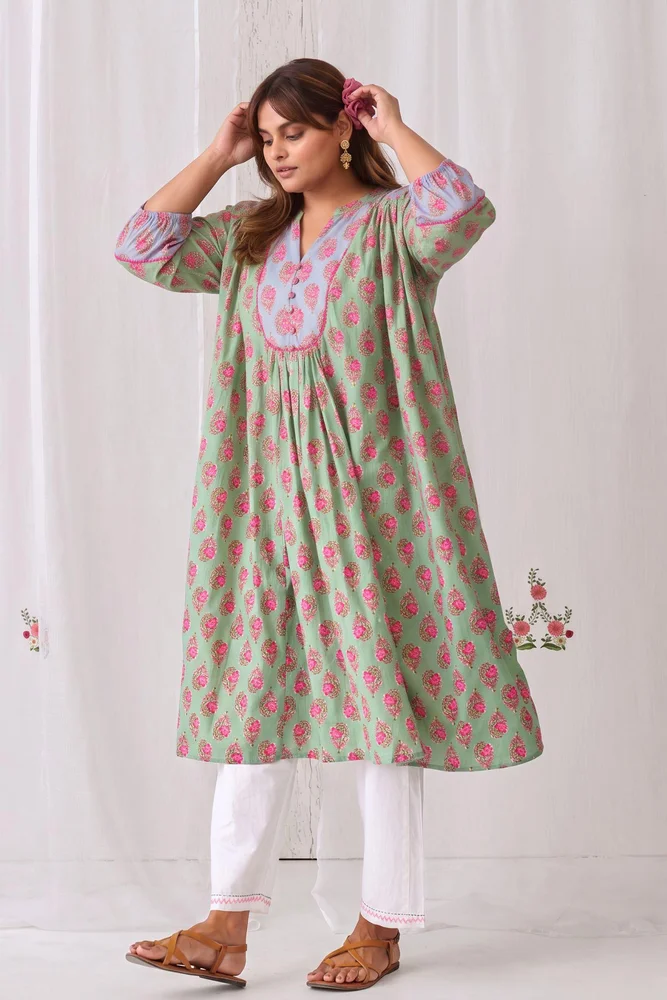Mint Green Floral Gathered Free Size Kurta Paired With White Straight Pants 4