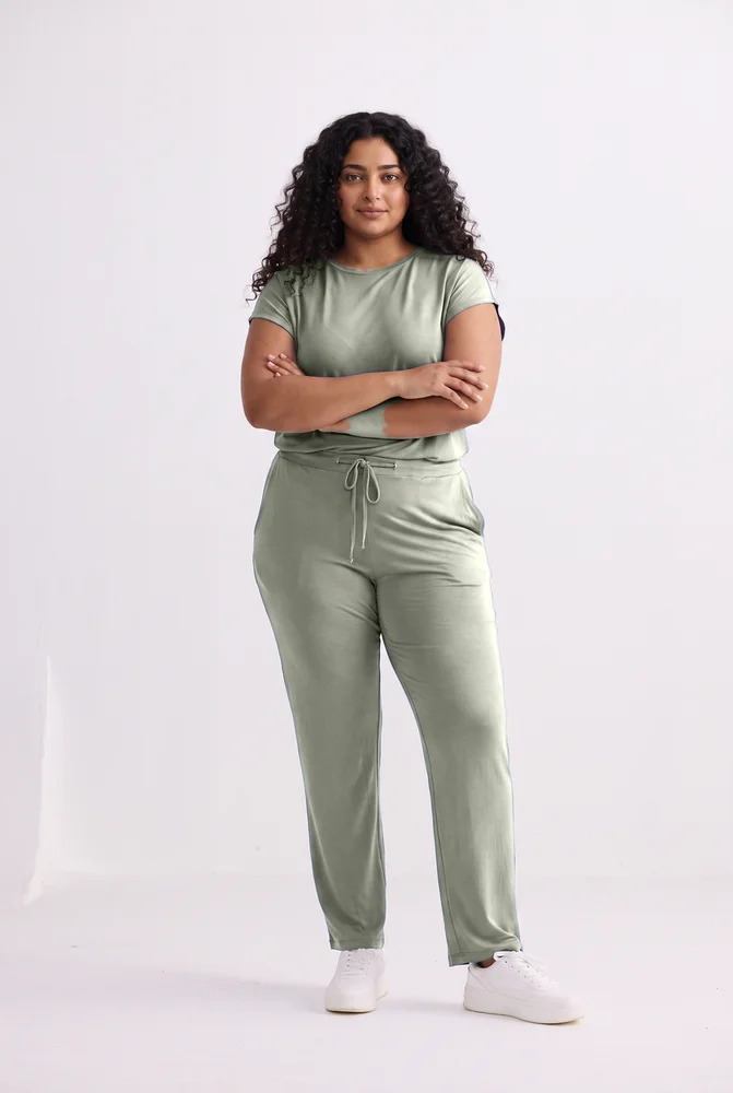 Relaxed Tee Set in Olive 4
