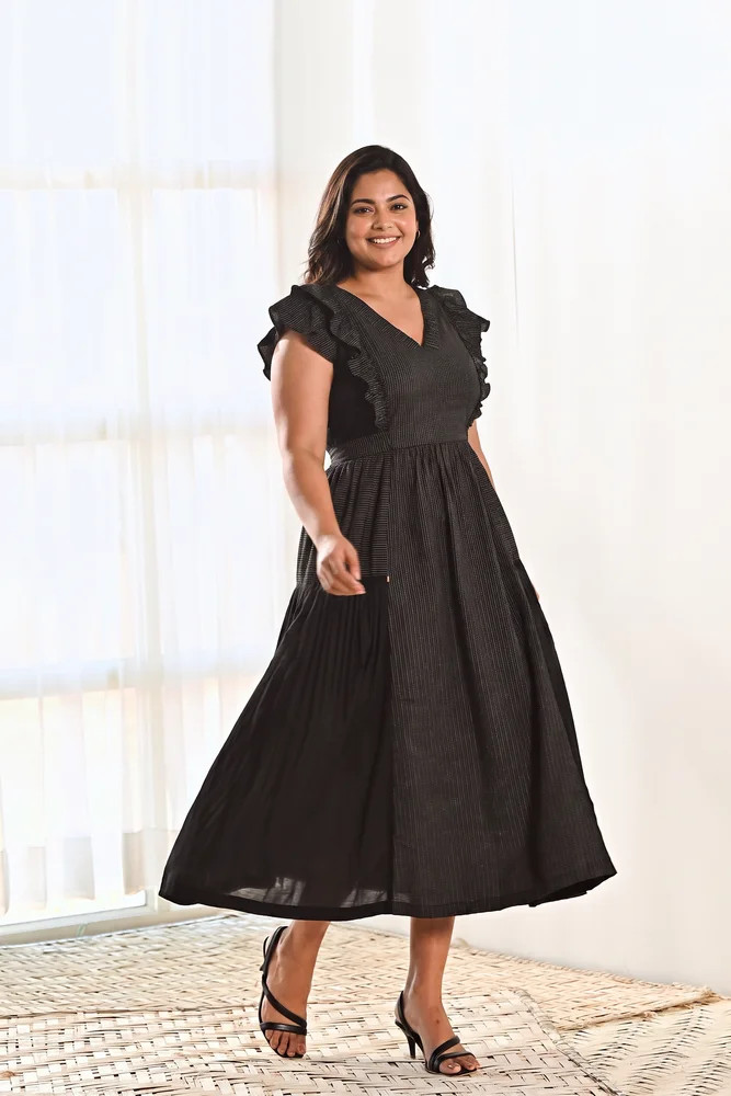 Black Cotton V neck Long Dress with Belt 4
