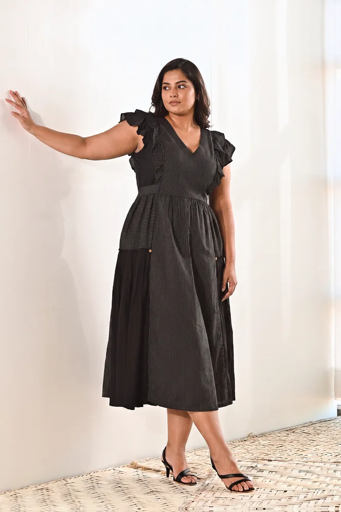Black Cotton V neck Long Dress with Belt 3